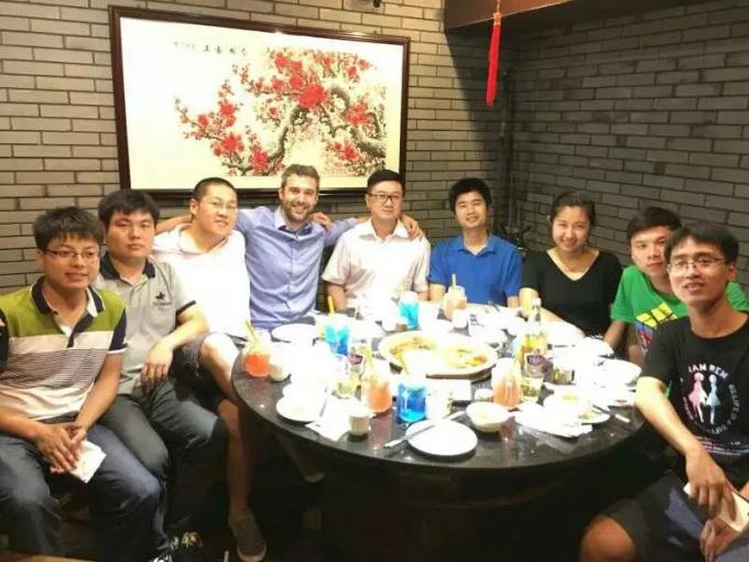 Rodillo de limpieza de limpieza fotovoltaico del agua de la máquina del panel solar del lavado del PDA de la estación seca de Electric Power 15