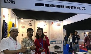 Rodillo de limpieza de limpieza fotovoltaico del agua de la máquina del panel solar del lavado del PDA de la estación seca de Electric Power 14